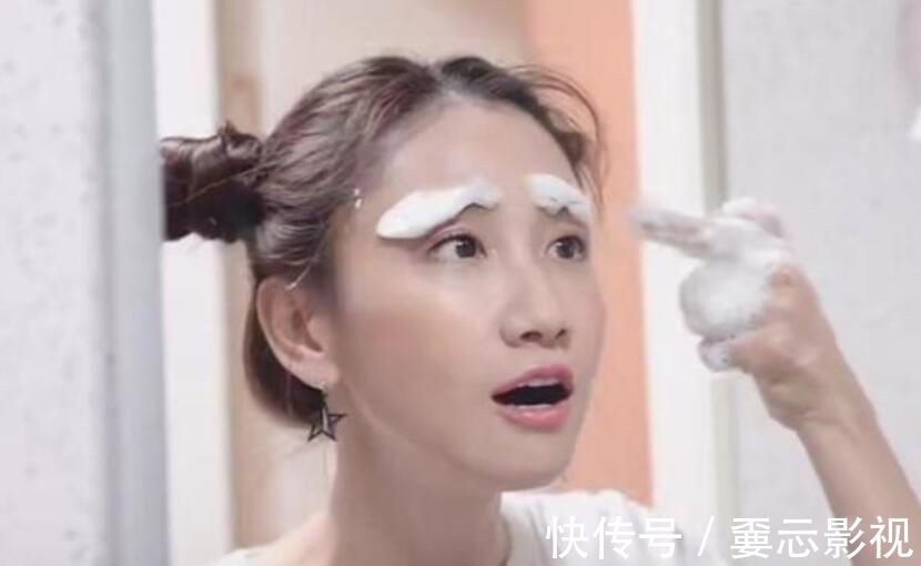 氨基酸|屈臣氏的“热门洗面奶”,起初因便宜被冷落,李佳琦:香奈儿平替