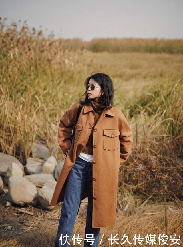 大衣的贵气,还需要“靴子”来演绎,学三木的穿法,你也时髦高级