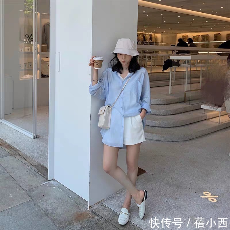 身材线条|美女的气质之道,精致的穿搭不用繁琐,一件“衬衫”穿出花样造型