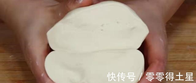 面粉怎么揉才光滑，20年的老保姆教你一招，简单又快速，超级实用！