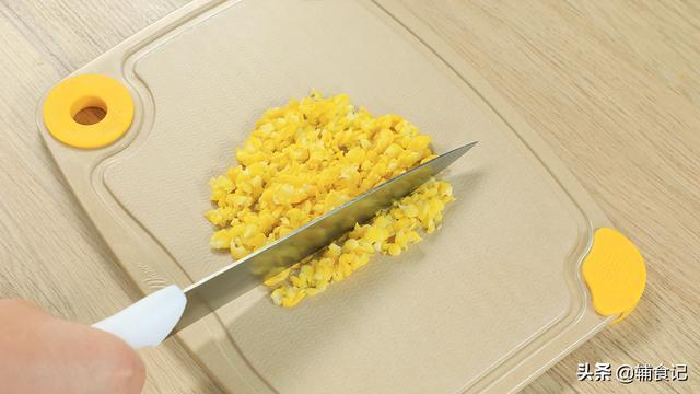 玉米粒|秋季给孩子穿衣,记住这4个“穿衣法则”,感冒生病少一半