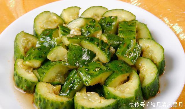 饭店|为什么饭店的拌黄瓜那么好吃,大厨教你,原来技巧在这里!