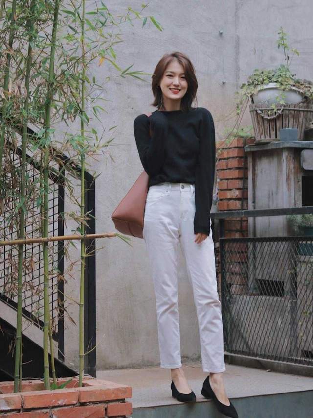 穿搭|秋天想穿出高级感，这几种搭配颜色方法得学会，能让你又飒又美