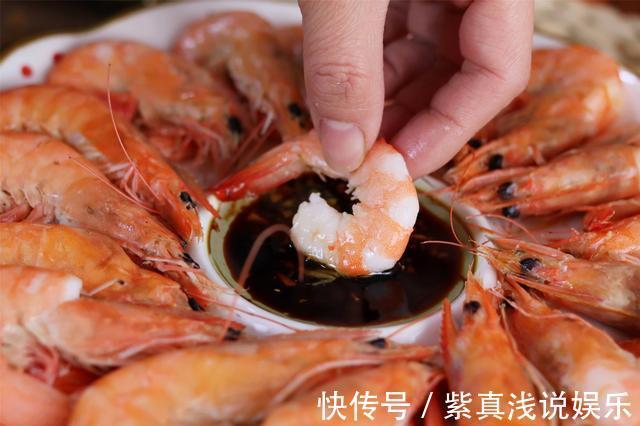 大虾|吃鲜虾,海边渔民的“无水白灼”做法,虾肉细嫩香甜,鲜味不流失