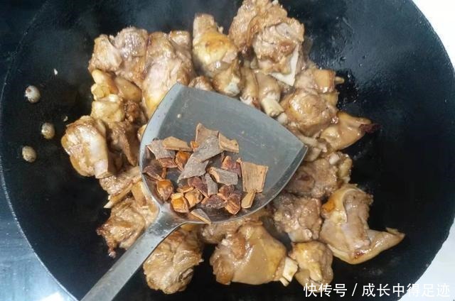 几个步骤去除羊肉膻味，肉质软嫩鲜香，放心吃肉不怕胖，特别下饭