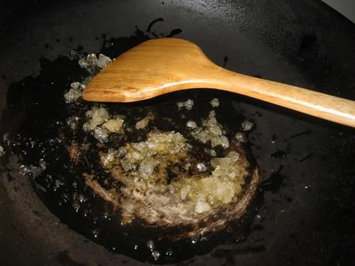 卤猪蹄,“前蹄”和“后蹄”要分清,差别挺大,弄错了难吃花冤枉钱