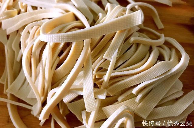 身体|这菜，一斤9毛，钙是牛奶的4倍，鸡蛋的8倍，家里老人孩子要常吃