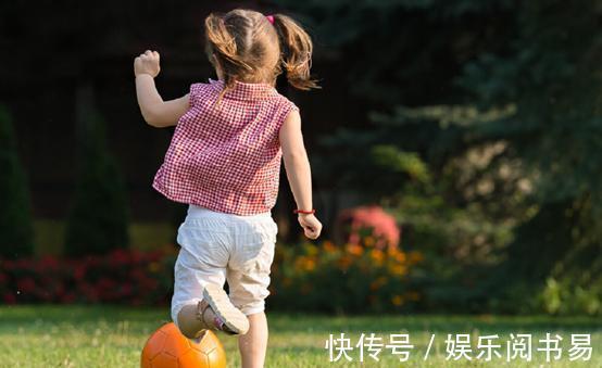 眼袋|8岁女童从积食拖成脾衰,孩子有3种迹象,脾胃或早已“不堪重负”