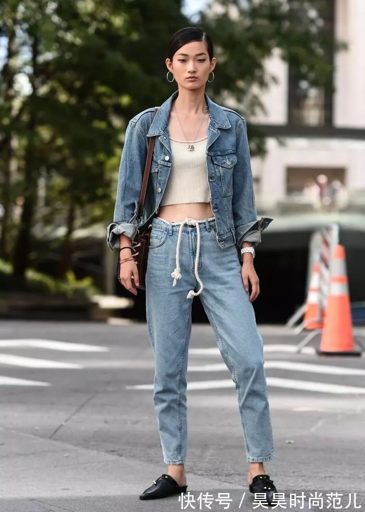 风衣 普通牛仔裤想要穿出时尚高贵气质，4个方面不可忽视，易学又好搭