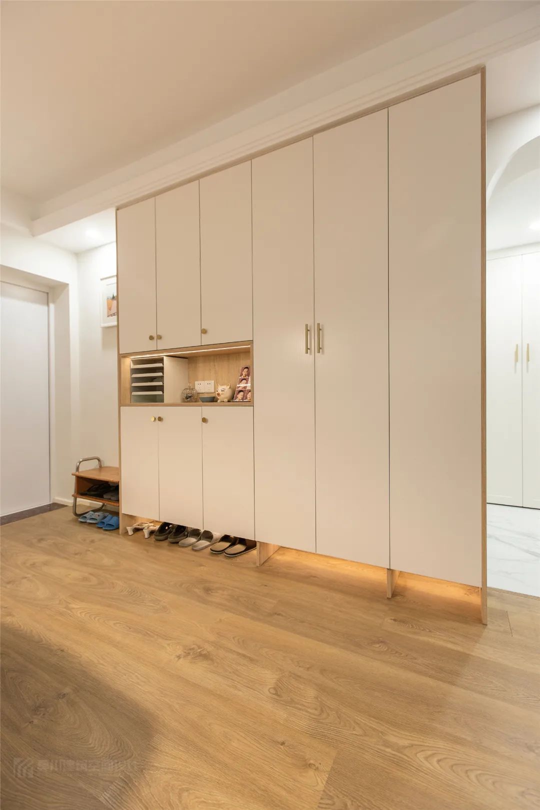 布置|135㎡现代简约,温馨舒适的空间,加上草绿色的点缀,文艺舒适