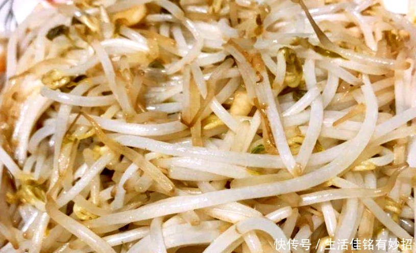 炒出来的绿|清炒绿豆芽,直接下锅炒大错特错,掌握技巧,豆芽清脆鲜嫩更可口