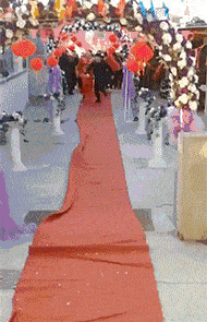 |搞笑GIF:姑娘,我是有点担心啊!突然爆了怎么办