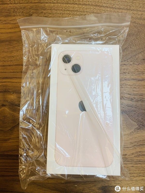 8p|给媳妇入手了一台猛男粉iPhone13