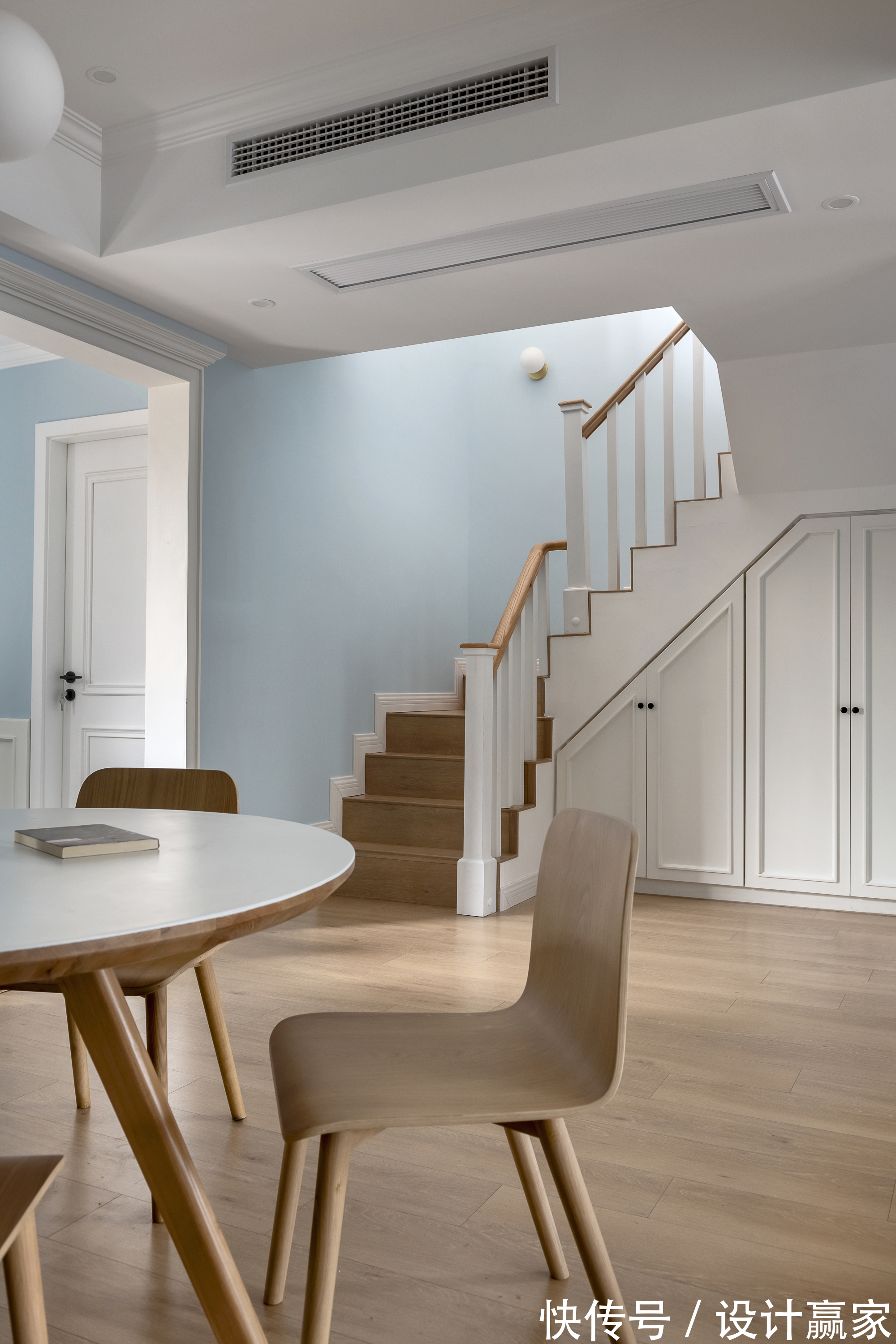 客厅|151㎡清新跃层，去风格化的美学设计，一见倾心