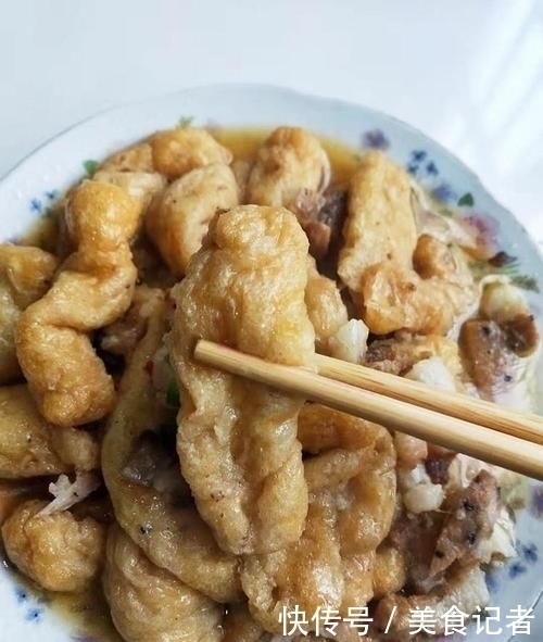 异黄酮|它是天然“黄体酮”,女人要多吃,皮肤粉嫩显年轻,40岁似少女