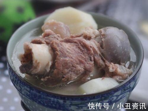猪棒骨|它比排骨便宜，比牛羊肉温和，一斤只需十块钱，炖上一锅真解馋