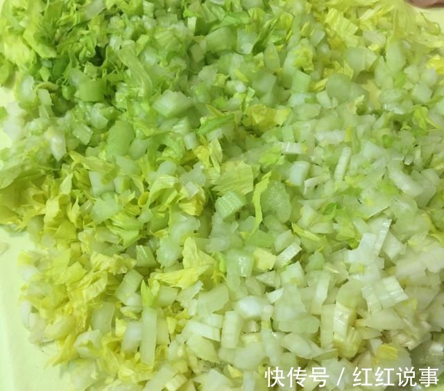 rling|肉末芹菜豆皮锅贴！