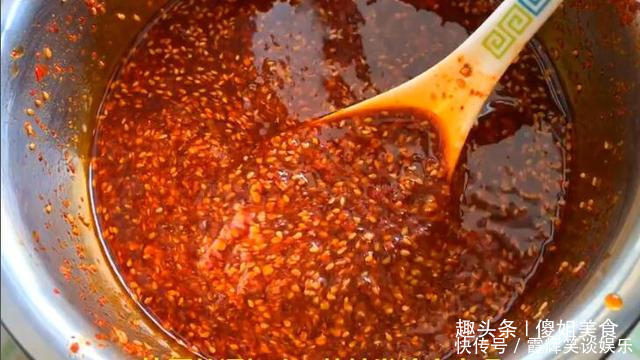 凉拌菜|辣椒油完美版教程,简单3步搞定,夏天再也不用出去买凉拌菜了