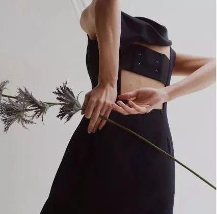 2021秋冬最流行的色彩搭配