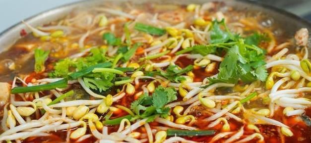  把鱼|水煮鱼很多人都喜欢吃，教你一个简单的做法，鲜香麻辣很过瘾