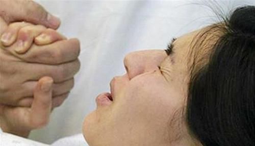 生娃|“谢谢,我不喝牛奶”,产妇生娃闹笑话,产房暗语听不懂易尴尬