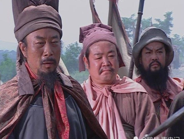 凶悍的李逵,为何偏不敢惹武松?你看他在梁山发现了什么