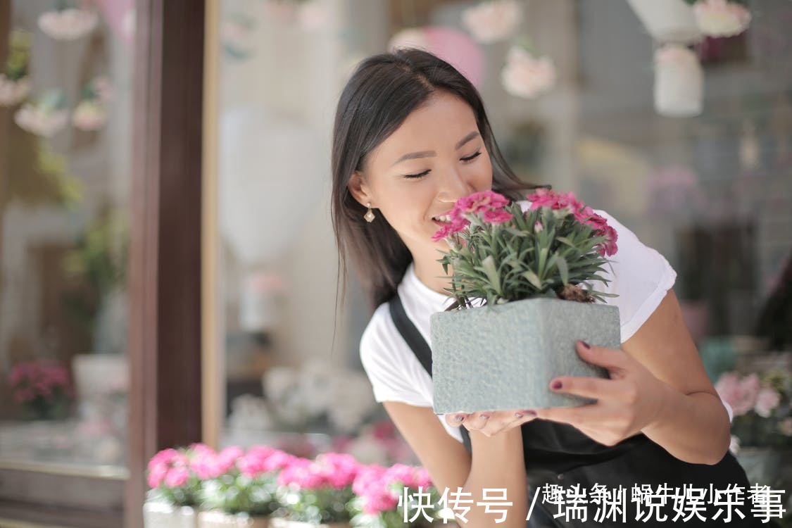 “女儿，你月薪八千，给我七千当生活费，一千块足够你的花销”