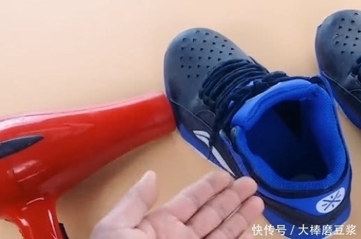 鞋子 鞋子里放一个塑料瓶太厉害了,我也刚知道,解决了一问题