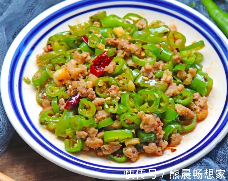 天然的“血管清洁剂”发现了,每天炒一盘,软化血管,血管不堵了