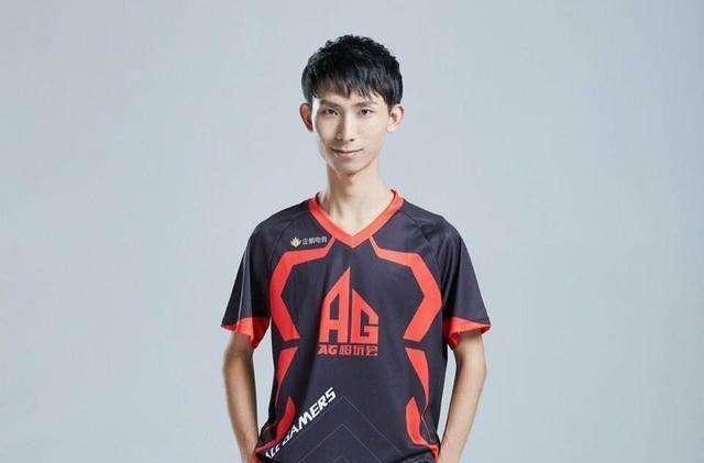 指日可待|王者荣耀梦泪和杨幂双排,粉丝戏称梦泪进军演艺圈指日可待!