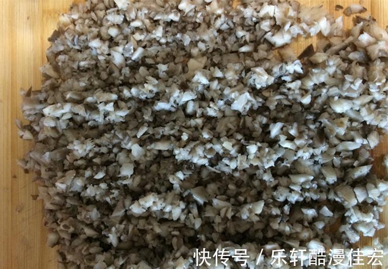 全家|吃上就忘不掉的韭菜馅饼，一包一烙，轻轻松松就做好，全家都爱吃