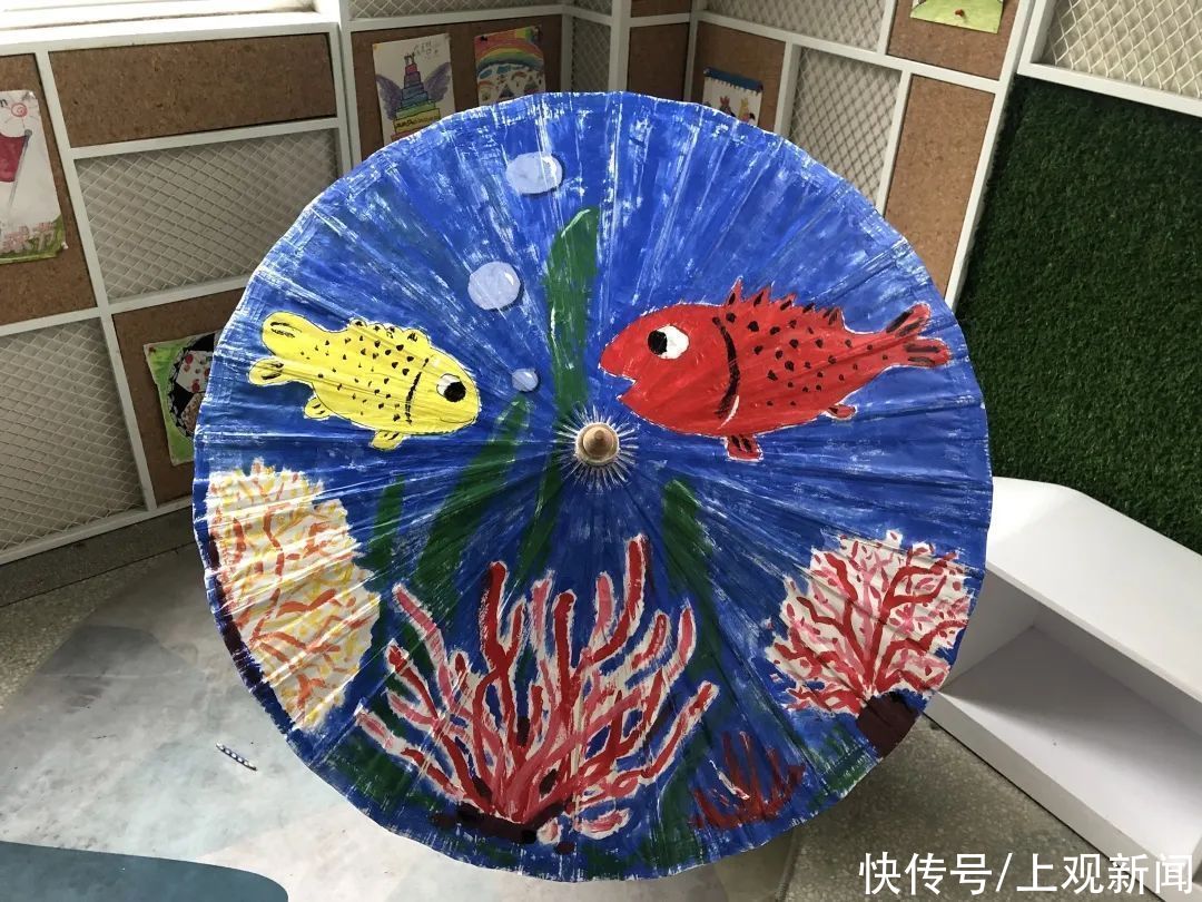  火花|当海派连环画遇见油纸伞和刺绣，能擦出怎样的火花？