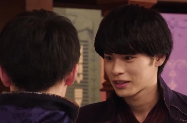 假面|假面骑士圣刃剑士列传第2话解读 剑斩二战天灾 年轻人不讲武德