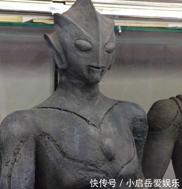 奥特曼|和迪迦石像一起出现的另外两个奥特曼石像你都知道是谁吗？