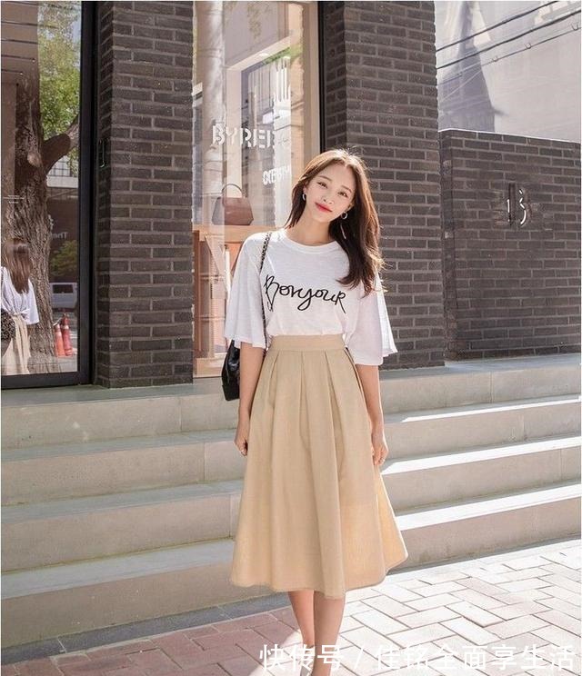 夏季穿搭 小个子女生的夏季穿搭,尽量避开这些雷区,时尚才能离你越来越近!
