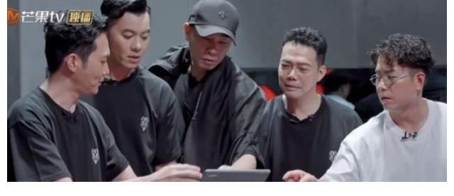 黄贯中|从《披荆斩棘的哥哥》分组分曲及排练来预测各组在一公的表演成绩