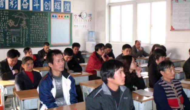 孩子|“孩子成绩这么差,干脆别念了”,妈妈回了3句话,赢得众人掌声