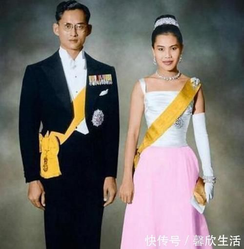 珠宝$苏提达看着低调,实际上“别有洞天”,诗丽吉这是给了她珠宝库?