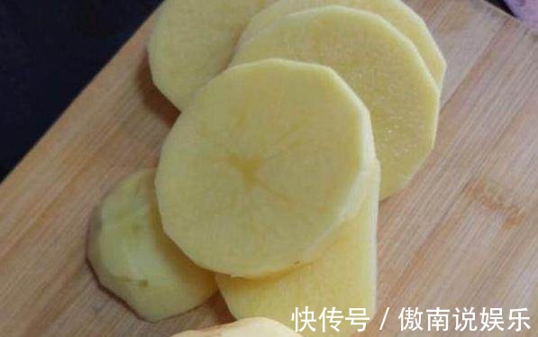 土豆饼|早餐做这个最方便不用和面,5分钟就能就做好,孩子一口气吃5个