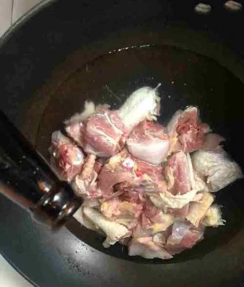 鸡身上最脏的部位,里面含有大量金属,白给都不要,一般人不知道