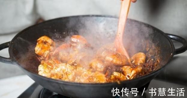 致癌性|炒菜时,若你有4个习惯,非常有可能是在给家里人“找病”