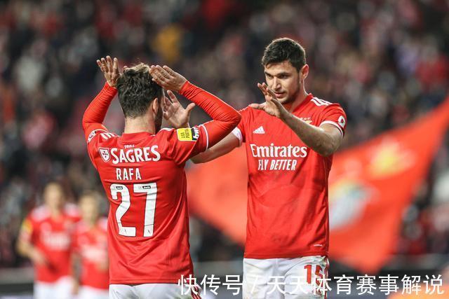 本菲卡|7-1！逆袭巴萨出线后，欧冠黑马3场狂轰14球，踢出111年纪录