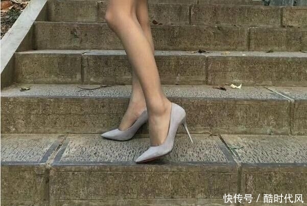 彰显|最流行的个性细跟鞋,轻松彰显女人的优雅气质