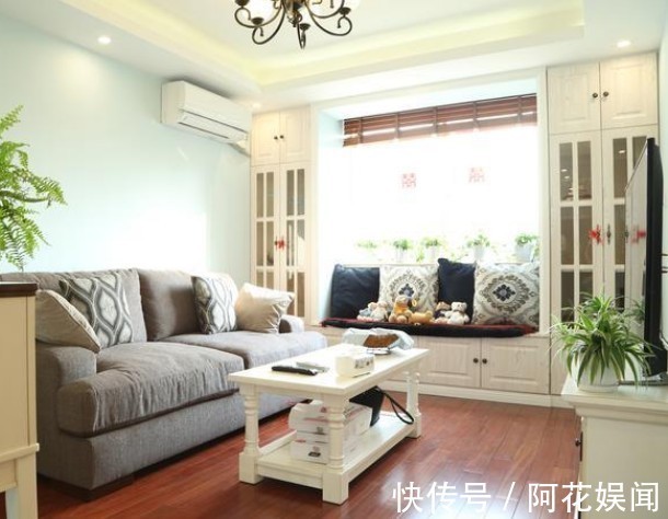 收藏品|老公非要在客厅打一排柜子!没想到这么多好处,邻居回家默默照做