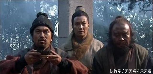 位置|水浒传,晁盖临死前为什么不把位置直接传给宋江,其实原因很简单