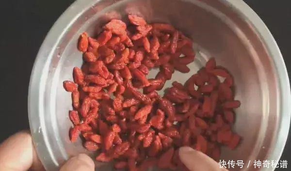 一生|枸杞买回来究竟需不需要洗很多人第一步就做错了，学会受用一生！