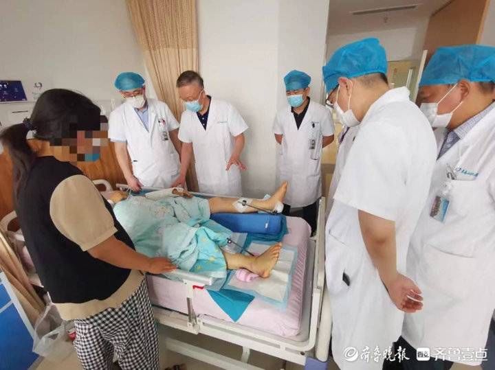 腰椎|青岛八旬老太一走路就腰背腿痛，家门口接受北京专家手术