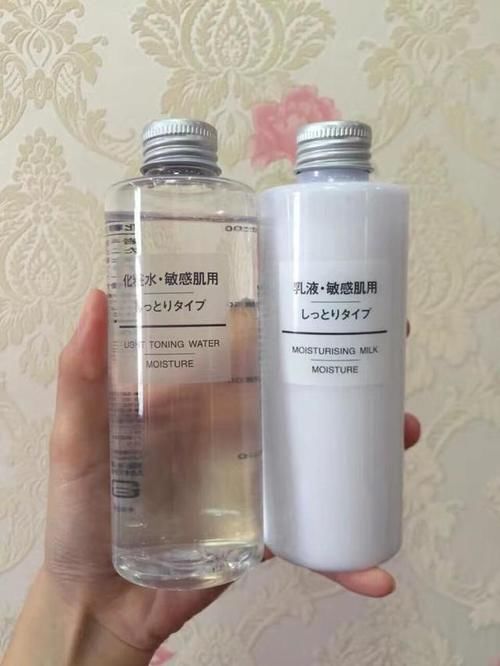 现在小姑娘的钱真的很好骗吗？这三款网红爽肤水，难用真不值