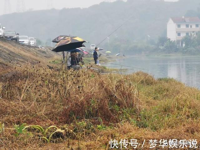 长竿|冬季野钓多久能发窝?别再傻傻等鱼来了,要学会主动出击