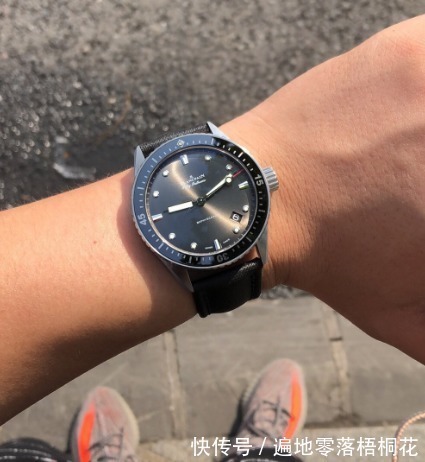 浪琴 1到7万经典潜水表盘点,有点档次又不乍眼,上班戴刚刚好!